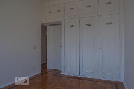 Apartamento para alugar com 135m², 3 quartos e 1 vaga Apartamento para alugar com 135m², 3 quartos e 1 vagaQuarto 2