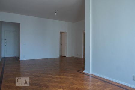 Apartamento para alugar com 135m², 3 quartos e 1 vaga Apartamento para alugar com 135m², 3 quartos e 1 vagaSala