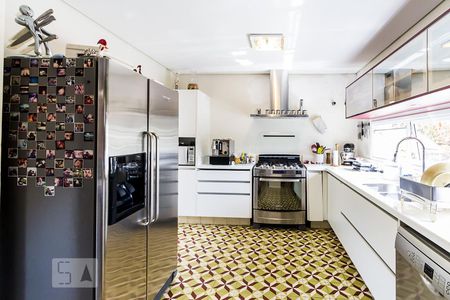 Casa à venda com 500m², 5 quartos e 3 vagasCozinha