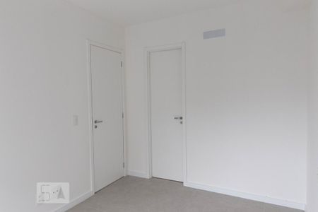 Suíte de apartamento para alugar com 1 quarto, 61m² em Jardim do Salso, Porto Alegre
