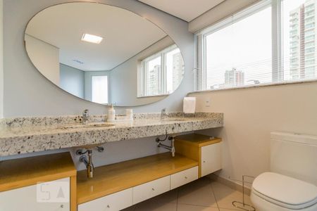 Banheiro da Suite de apartamento para alugar com 1 quarto, 104m² em Jardim, Santo André