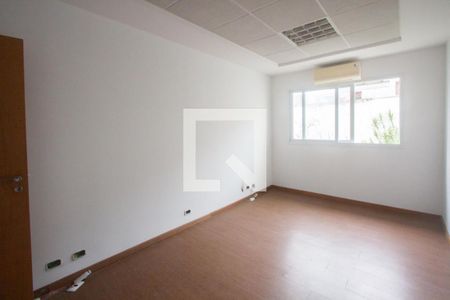 Casa à venda com 272m², 5 quartos e 4 vagasQuarto 3