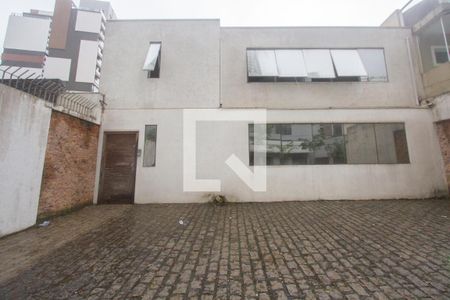 Casa à venda com 272m², 5 quartos e 4 vagasFachada