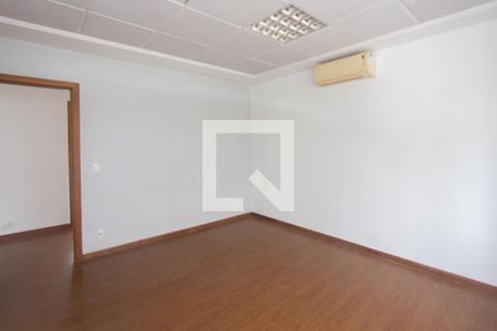 Casa à venda com 272m², 5 quartos e 4 vagasQuarto 4