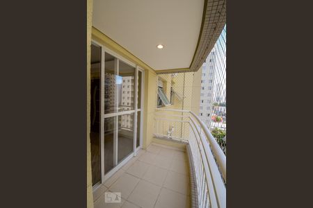 Apartamento à venda com 60m², 2 quartos e 1 vagaVaranda