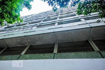 Apartamento para alugar com 90m², 3 quartos e 1 vaga Apartamento para alugar com 90m², 3 quartos e 1 vagaFachada