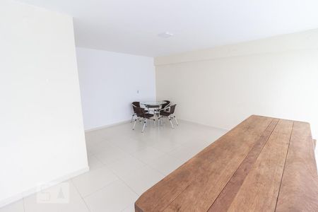 Apartamento para alugar com 2 quartos, 48m² em Pinheirinho, Curitiba
