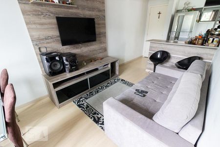 Sala de apartamento para alugar com 2 quartos, 48m² em Pinheirinho, Curitiba