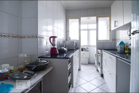 Cozinha de apartamento para alugar com 2 quartos, 70m² em Cidade Baixa, Porto Alegre