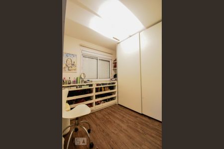 Apartamento para alugar com 136m², 2 quartos e 3 vagas Apartamento para alugar com 136m², 2 quartos e 3 vagasCloset