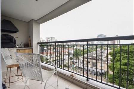 Apartamento para alugar com 136m², 2 quartos e 3 vagas Apartamento para alugar com 136m², 2 quartos e 3 vagasVaranda