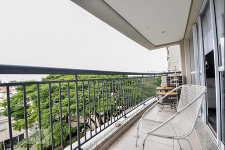 Apartamento para alugar com 136m², 2 quartos e 3 vagas Apartamento para alugar com 136m², 2 quartos e 3 vagasVaranda