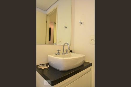 Apartamento para alugar com 136m², 2 quartos e 3 vagas Apartamento para alugar com 136m², 2 quartos e 3 vagasBanheiro Suíte 02