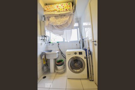 Apartamento para alugar com 136m², 2 quartos e 3 vagas Apartamento para alugar com 136m², 2 quartos e 3 vagasLavanderia