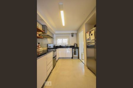 Apartamento para alugar com 136m², 2 quartos e 3 vagas Apartamento para alugar com 136m², 2 quartos e 3 vagasCozinha