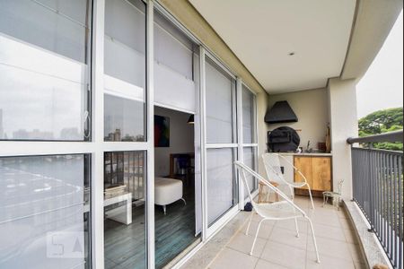 Apartamento para alugar com 136m², 2 quartos e 3 vagas Apartamento para alugar com 136m², 2 quartos e 3 vagasVaranda