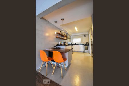 Apartamento para alugar com 136m², 2 quartos e 3 vagas Apartamento para alugar com 136m², 2 quartos e 3 vagasCozinha