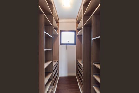 Apartamento à venda com 103m², 2 quartos e 2 vagasCloset da suíte 1