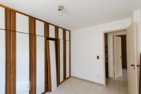 Apartamento à venda com 159m², 4 quartos e 2 vagas Apartamento à venda com 159m², 4 quartos e 2 vagasQuarto 2