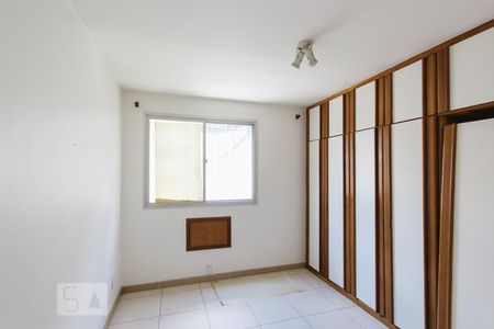 Apartamento à venda com 159m², 4 quartos e 2 vagas Apartamento à venda com 159m², 4 quartos e 2 vagasQuarto 2