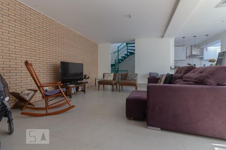 Casa de condomínio para alugar com 187m², 3 quartos e 3 vagasSala