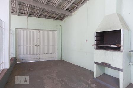 Casa para alugar com 200m², 3 quartos e 3 vagasQuintal