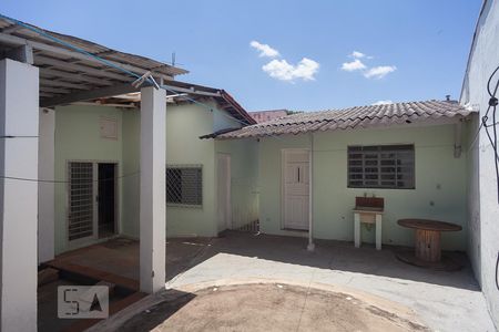 Casa para alugar com 200m², 3 quartos e 3 vagasQuintal