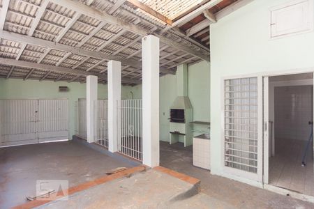 Casa para alugar com 200m², 3 quartos e 3 vagasQuintal
