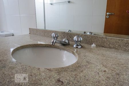 Apartamento à venda com 75m², 2 quartos e 2 vagas Apartamento à venda com 75m², 2 quartos e 2 vagasPia