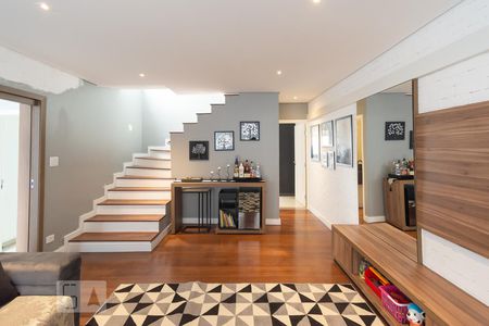 Sala de casa para alugar com 3 quartos, 200m² em Chácara Monte Alegre, São Paulo