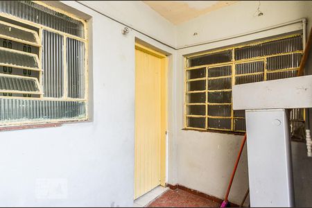 Casa para alugar com 52m², 2 quartos e 1 vagaÁrea de Serviço