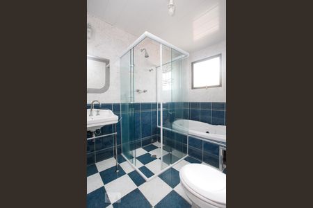 Casa à venda com 306m², 4 quartos e 6 vagasSuíte 3 Banheiro