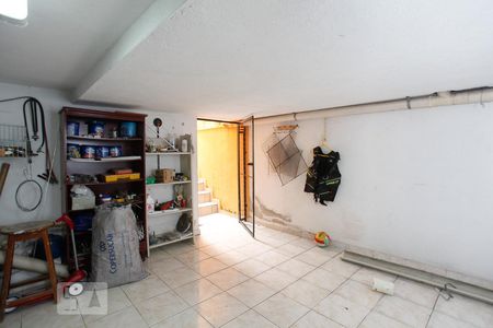 Casa à venda com 306m², 4 quartos e 6 vagasPorão