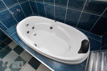 Casa à venda com 306m², 4 quartos e 6 vagasSuíte 3 Banheiro