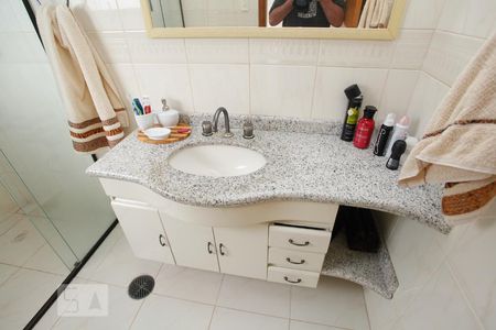 Casa à venda com 306m², 4 quartos e 6 vagasSuíte 2 Banheiro