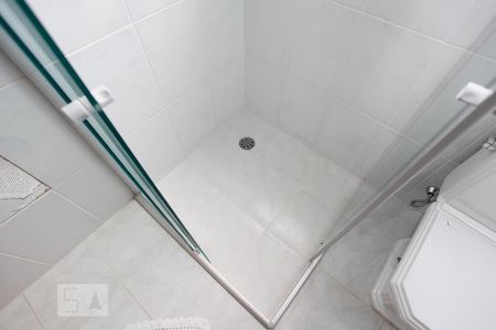 Casa à venda com 306m², 4 quartos e 6 vagasBanheiro Suíte 1