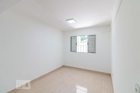 Quarto de casa para alugar com 1 quarto, 35m² em Jardim Vila Galvão, Guarulhos