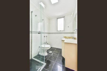 Banheiro de apartamento para alugar com 1 quarto, 54m² em Jardim Paulista, São Paulo