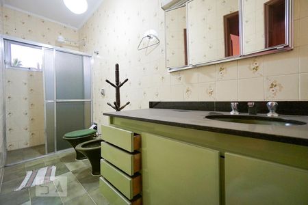 Casa para alugar com 450m², 4 quartos e 5 vagasBanheiro suíte 03