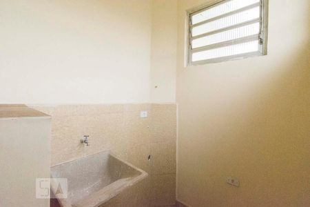 Área de serviço de casa para alugar com 2 quartos, 70m² em Jardim das Flores, Osasco