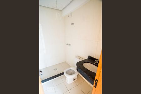 Banheiro de apartamento para alugar com 3 quartos, 81m² em Sarandi, Porto Alegre