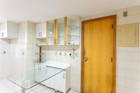 Apartamento para alugar com 122m², 3 quartos e 2 vagasCozinha