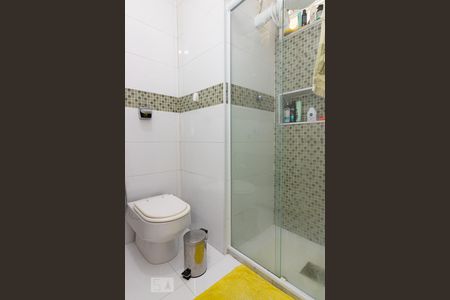 Banheiro de apartamento à venda com 2 quartos, 57m² em Piedade, Rio de Janeiro