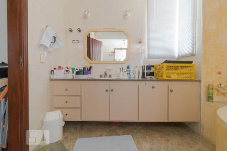 Casa para alugar com 438m², 5 quartos e sem vagaBanheiro da Suíte