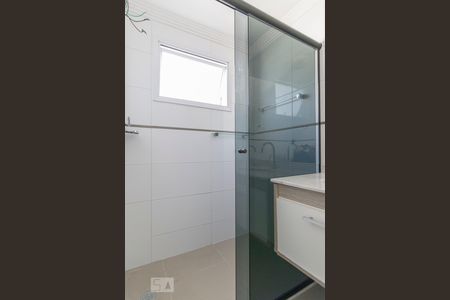 Banheiro da Suite de apartamento para alugar com 3 quartos, 85m² em Vila Valparaíso, Santo André