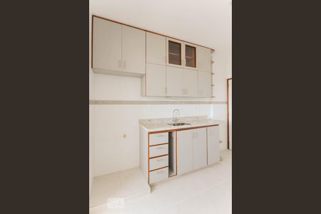 Apartamento à venda com 102m², 3 quartos e 2 vagasCozinha