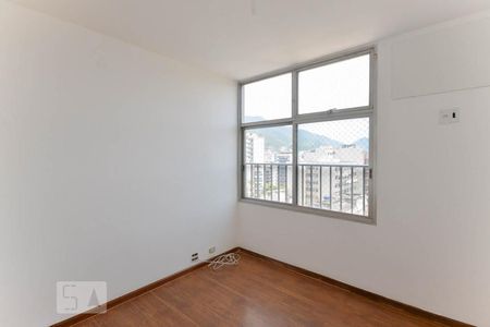 Apartamento à venda com 102m², 3 quartos e 2 vagasQuarto 2