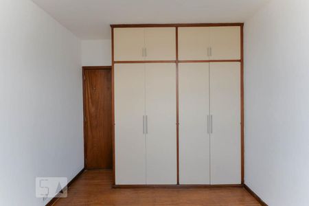 Apartamento à venda com 102m², 3 quartos e 2 vagasQuarto 2
