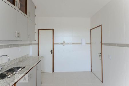 Apartamento à venda com 102m², 3 quartos e 2 vagasCozinha