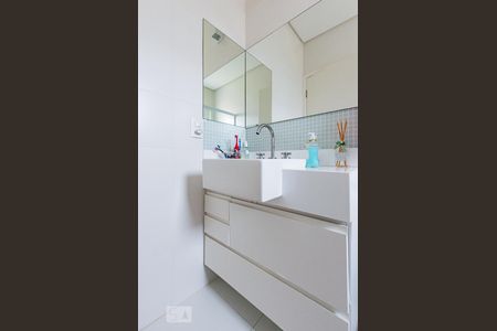Banheiro de casa de condomínio à venda com 4 quartos, 290m² em Loteamento Alphaville Campinas, Campinas